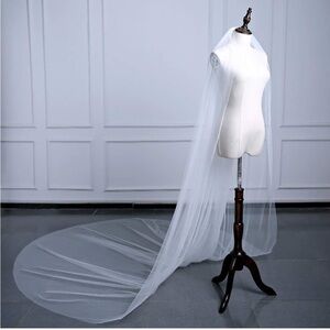 Tulle veil (white, cathedral)